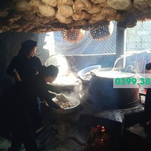 Hình ảnh chưng cất rượu men lá Bằng Phúc bằng nồi đồng, bếp củi
